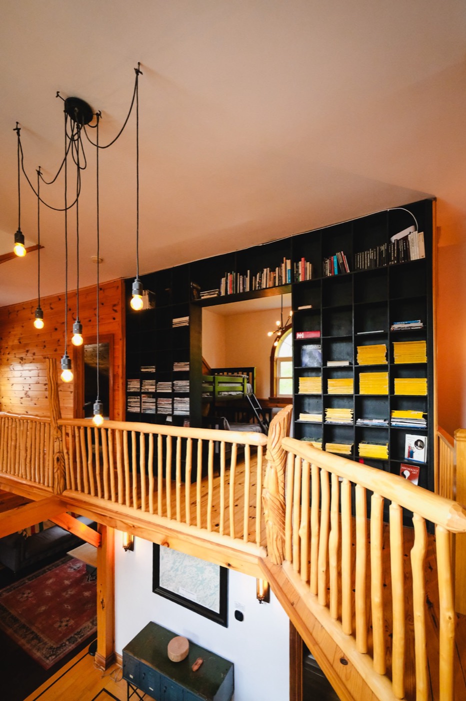 The Frontenac lakeside cabin surrounded by nature